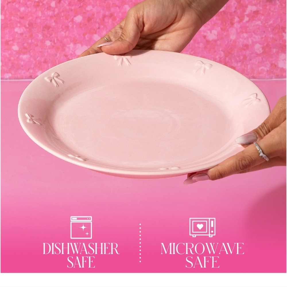 Paris Hilton London Collection Pink Dinner Plates Set Of Four - Picture 2 of 2
